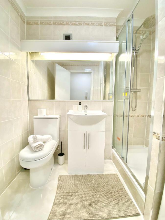 Apt - Balcony- Kensington-24 7 Security ลอนดอน ภายนอก รูปภาพ