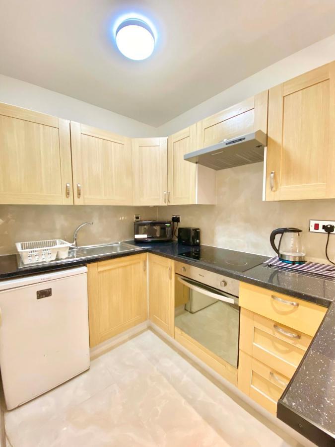 Apt - Balcony- Kensington-24 7 Security ลอนดอน ภายนอก รูปภาพ